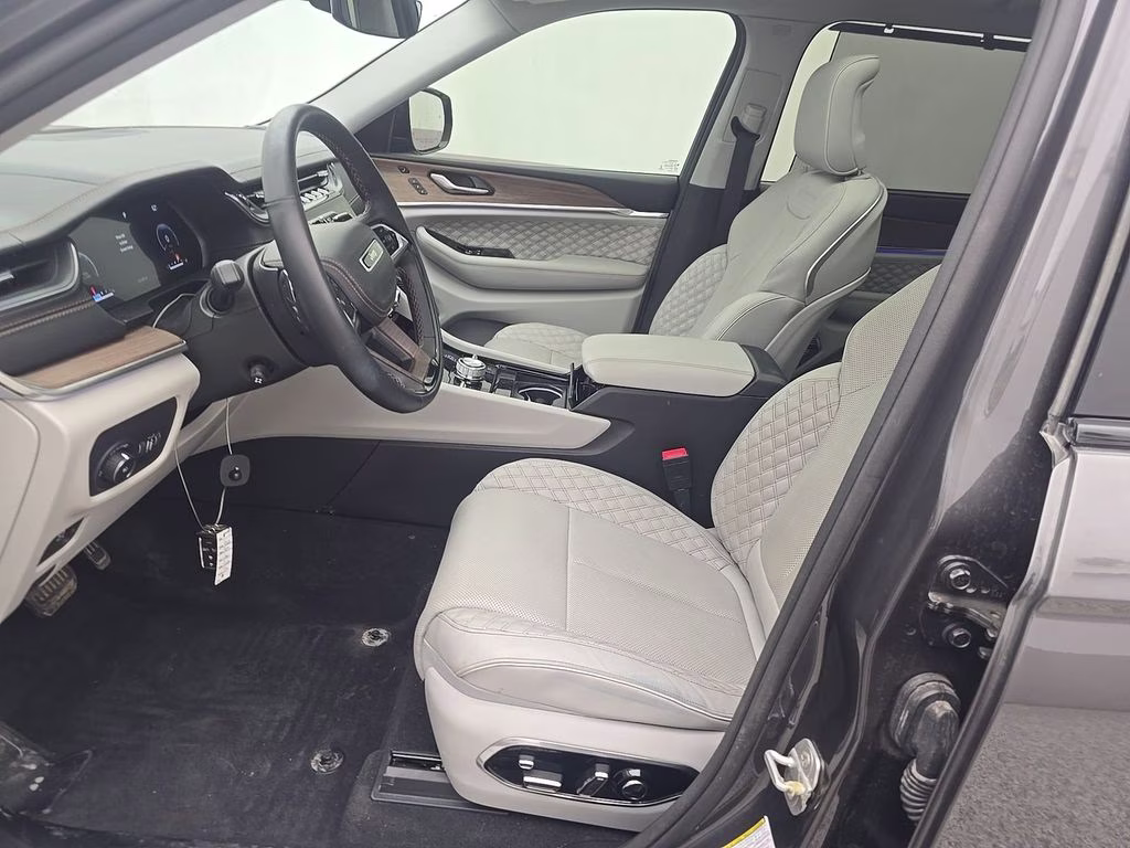 2022 Baltic Gray Metallic Clearcoat Jeep Grand Cherokee L Summit w/Tech & Luxury Pkgs 4X4 SUV