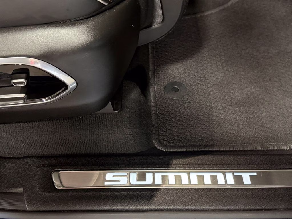 2024 Midnight Sky Jeep Grand Cherokee L Summit Reserve w/Pro-Tech & Luxury Pkgs 4X4 SUV