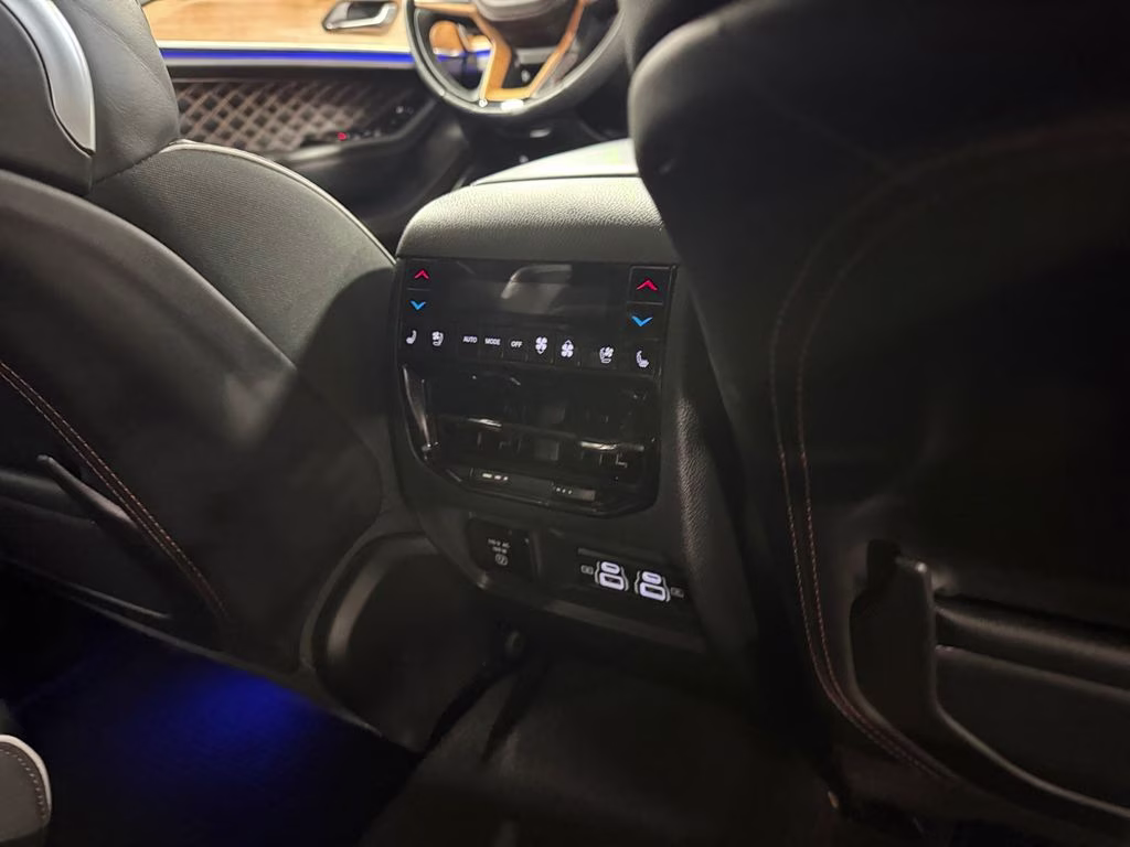 2024 Midnight Sky Jeep Grand Cherokee L Summit Reserve w/Pro-Tech & Luxury Pkgs 4X4 SUV