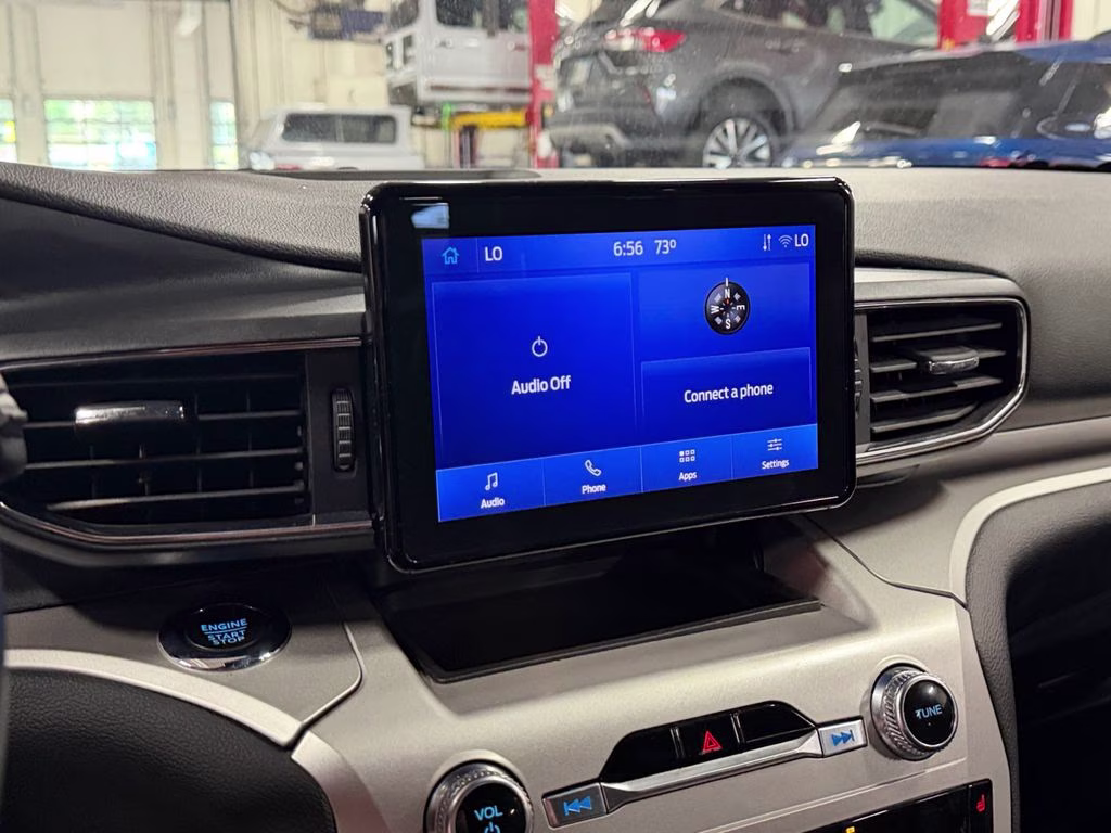 2022 Blue Ford Explorer XLT w/Trailer Tow Pkg 4X4 SUV