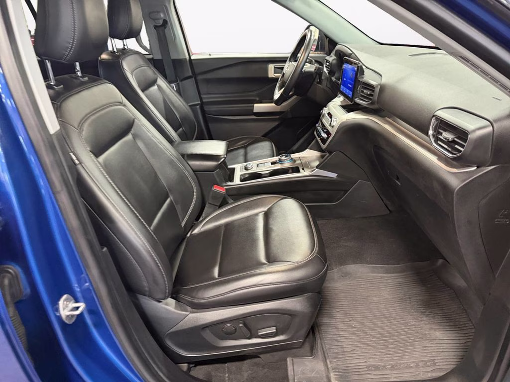 2022 Blue Ford Explorer XLT w/Trailer Tow Pkg 4X4 SUV