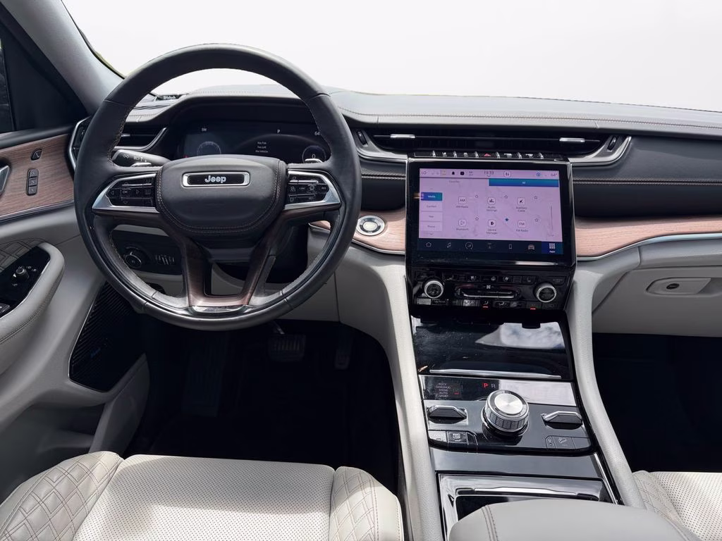 2022 Baltic Gray Metallic Clearcoat Jeep Grand Cherokee L Summit w/Tech & Luxury Pkgs 4X4 SUV