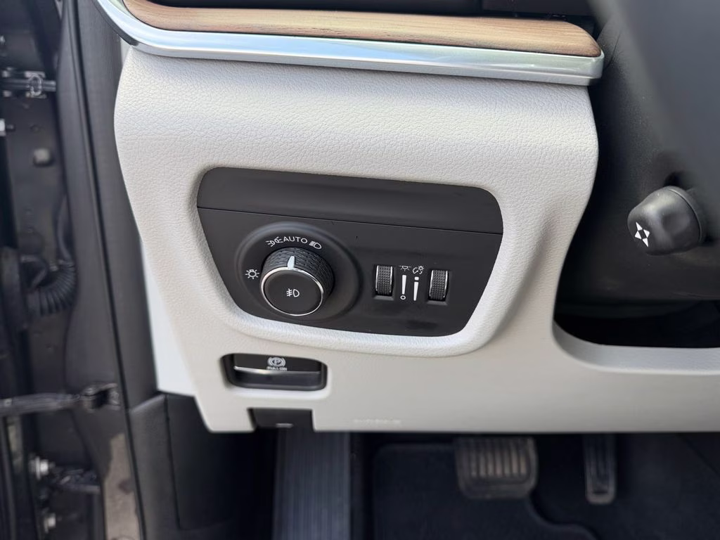 2022 Baltic Gray Metallic Clearcoat Jeep Grand Cherokee L Summit w/Tech & Luxury Pkgs 4X4 SUV