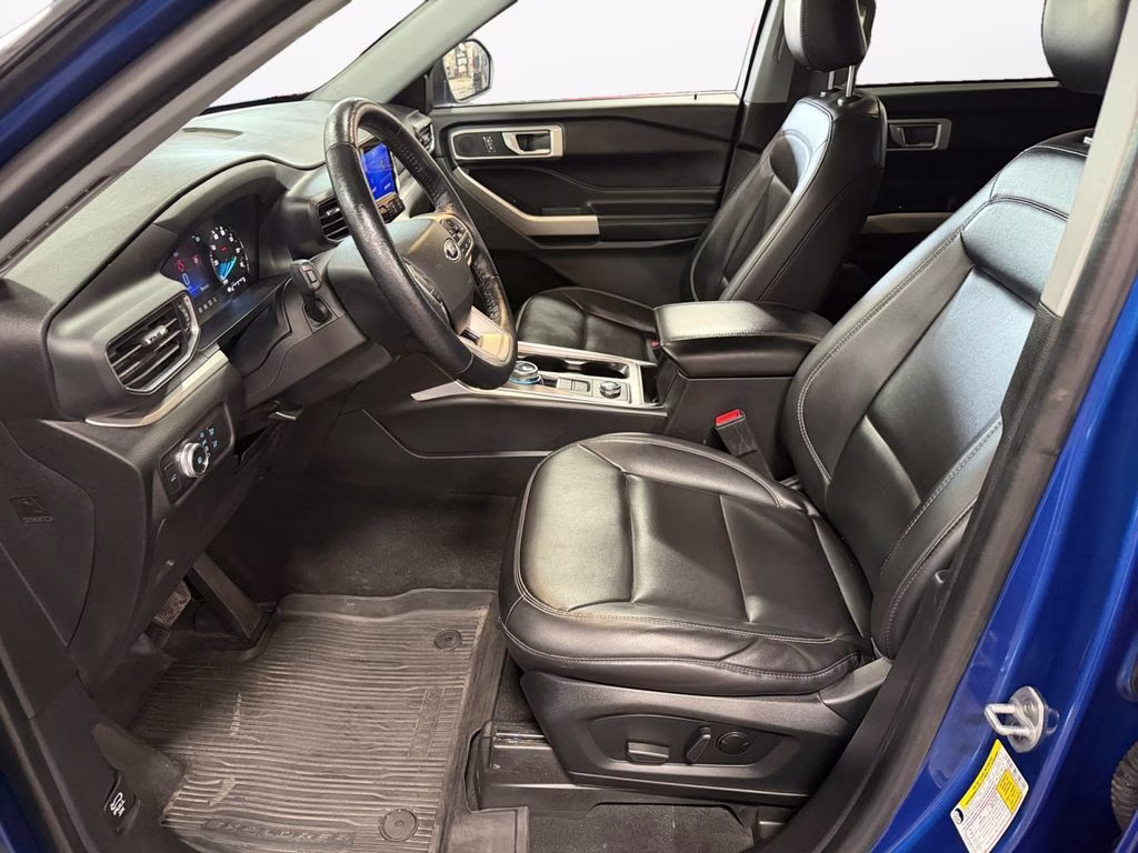 2022 Blue Ford Explorer XLT w/Trailer Tow Pkg 4X4 SUV