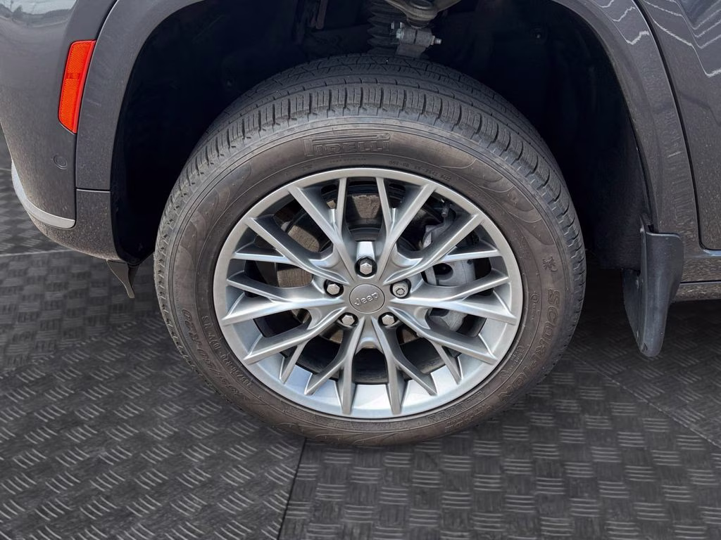 2022 Baltic Gray Metallic Clearcoat Jeep Grand Cherokee L Summit w/Tech & Luxury Pkgs 4X4 SUV