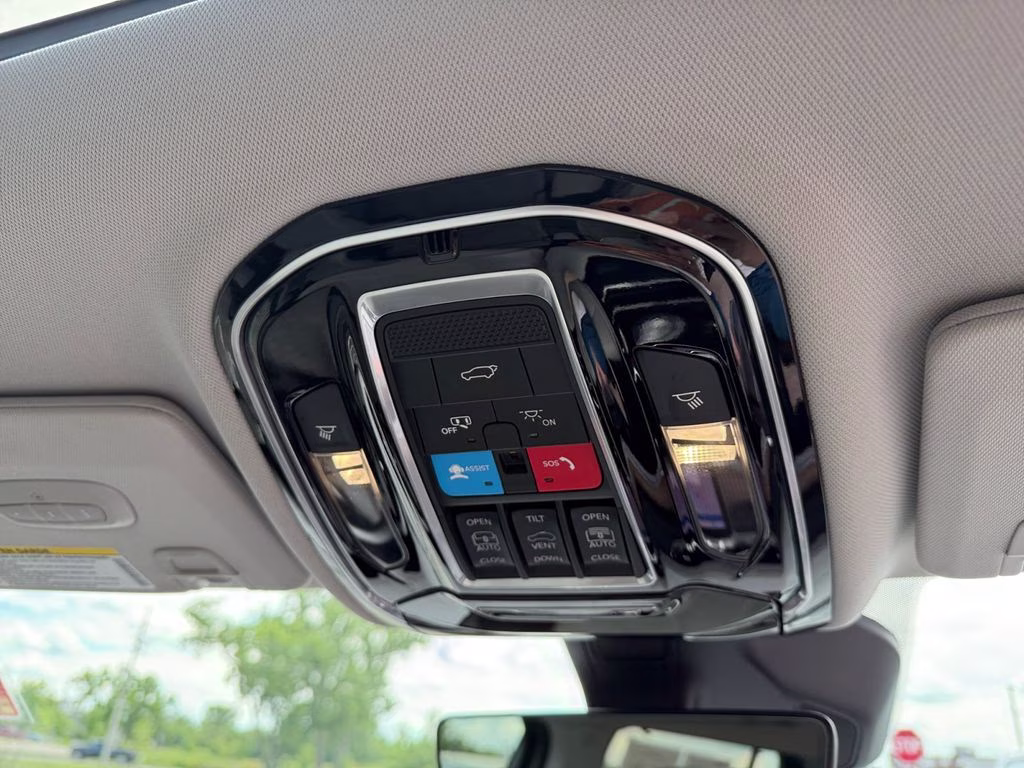 2022 Baltic Gray Metallic Clearcoat Jeep Grand Cherokee L Summit w/Tech & Luxury Pkgs 4X4 SUV