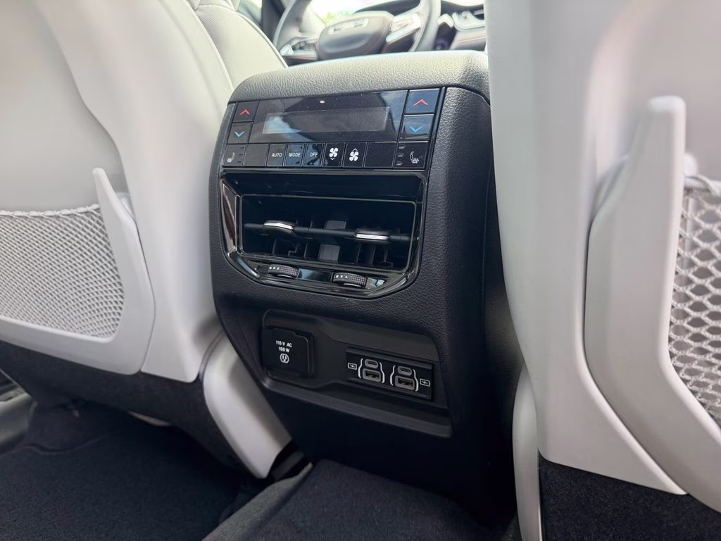 2022 Baltic Gray Metallic Clearcoat Jeep Grand Cherokee L Summit w/Tech & Luxury Pkgs 4X4 SUV
