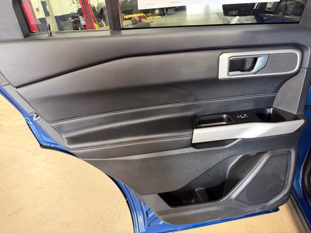 2022 Blue Ford Explorer XLT w/Trailer Tow Pkg 4X4 SUV