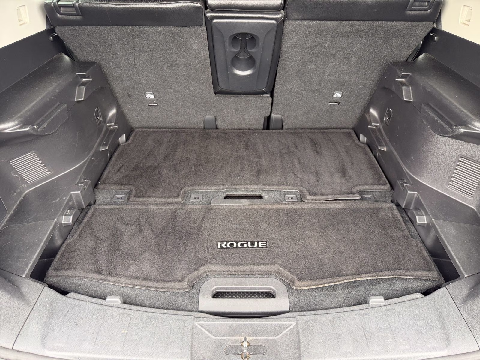 2017 Magnetic Black Nissan Rogue SL AWD SUV