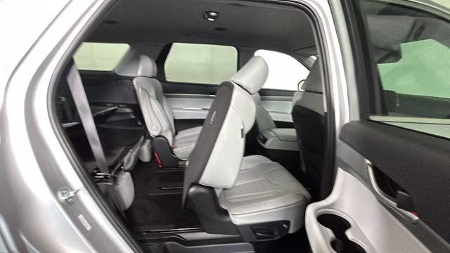2023 Silver Hyundai Palisade SEL AWD SUV