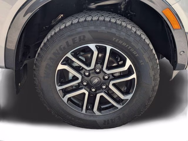 2024 Silver Metallic Ford Ranger Lariat RWD Truck