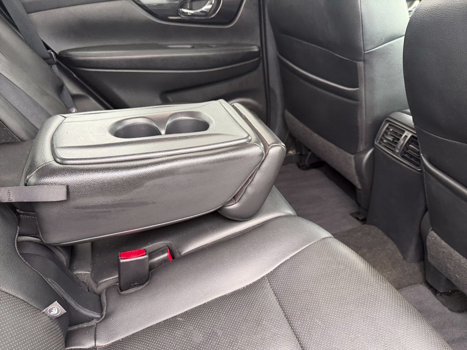 2017 Magnetic Black Nissan Rogue SL AWD SUV