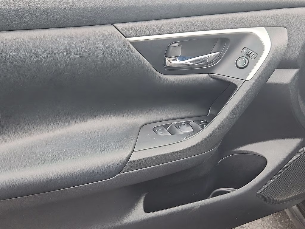 2016 Gun Metallic Nissan Altima 2.5 S FWD Sedan