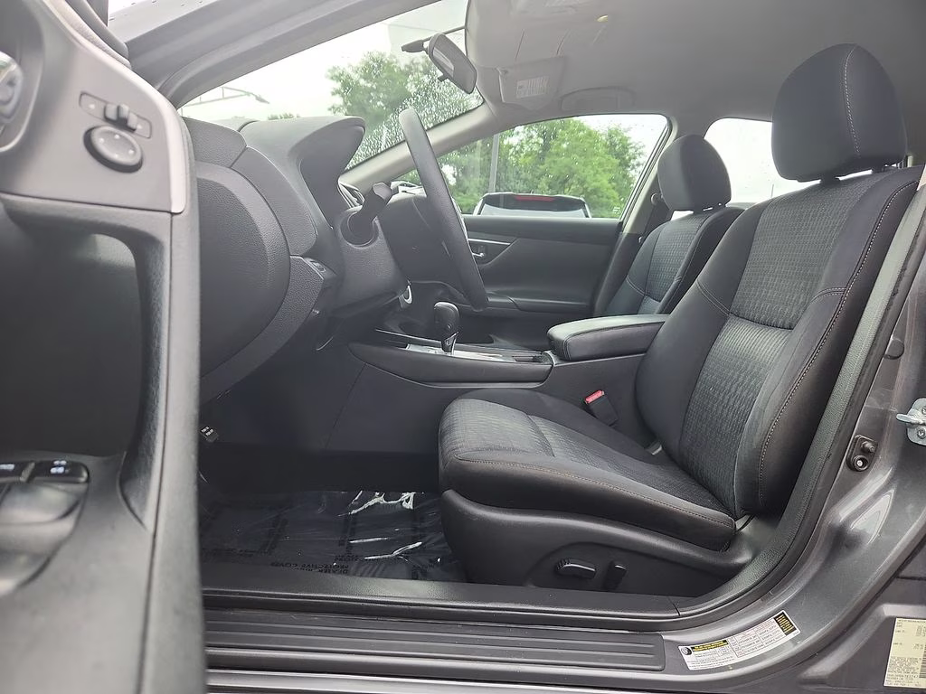 2016 Gun Metallic Nissan Altima 2.5 S FWD Sedan