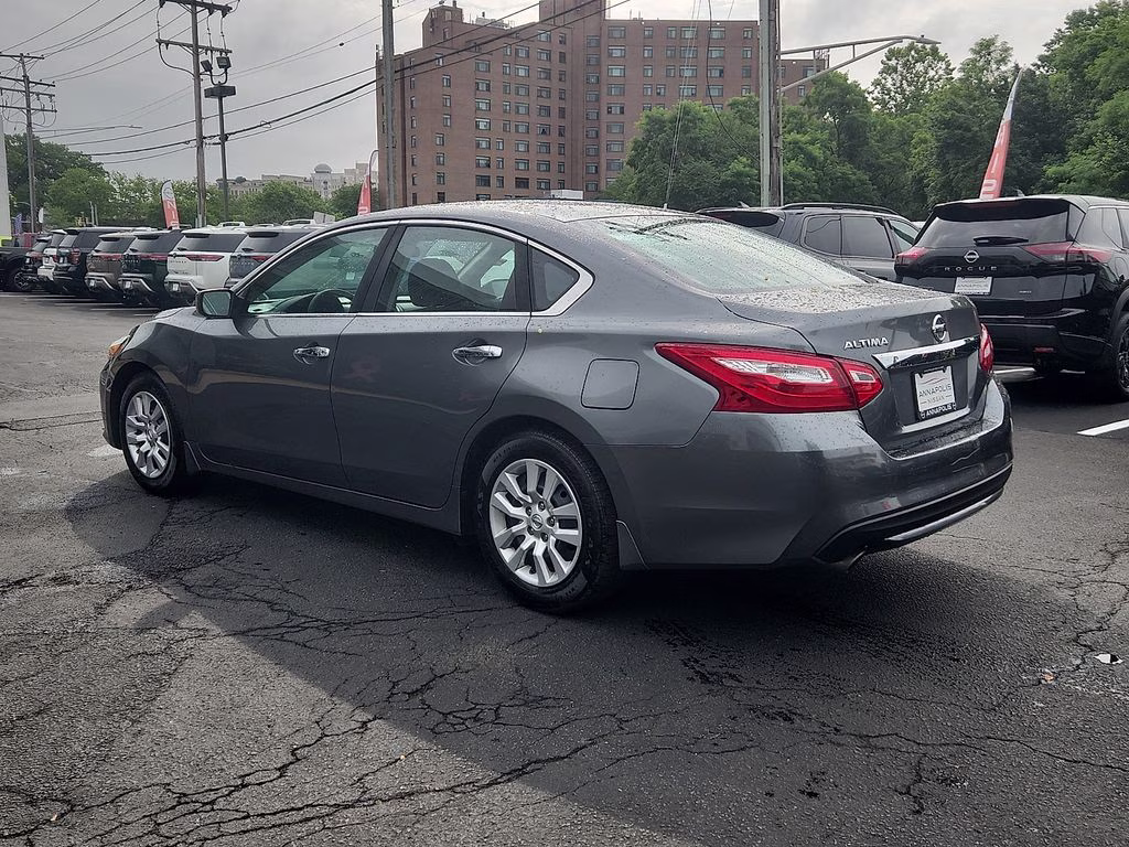 2016 Gun Metallic Nissan Altima 2.5 S FWD Sedan