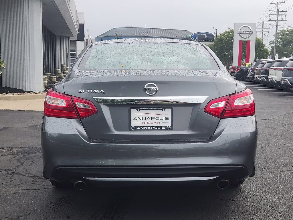 2016 Gun Metallic Nissan Altima 2.5 S FWD Sedan