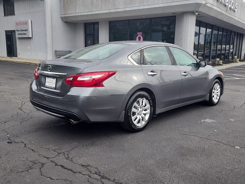 2016 Gun Metallic Nissan Altima 2.5 S FWD Sedan