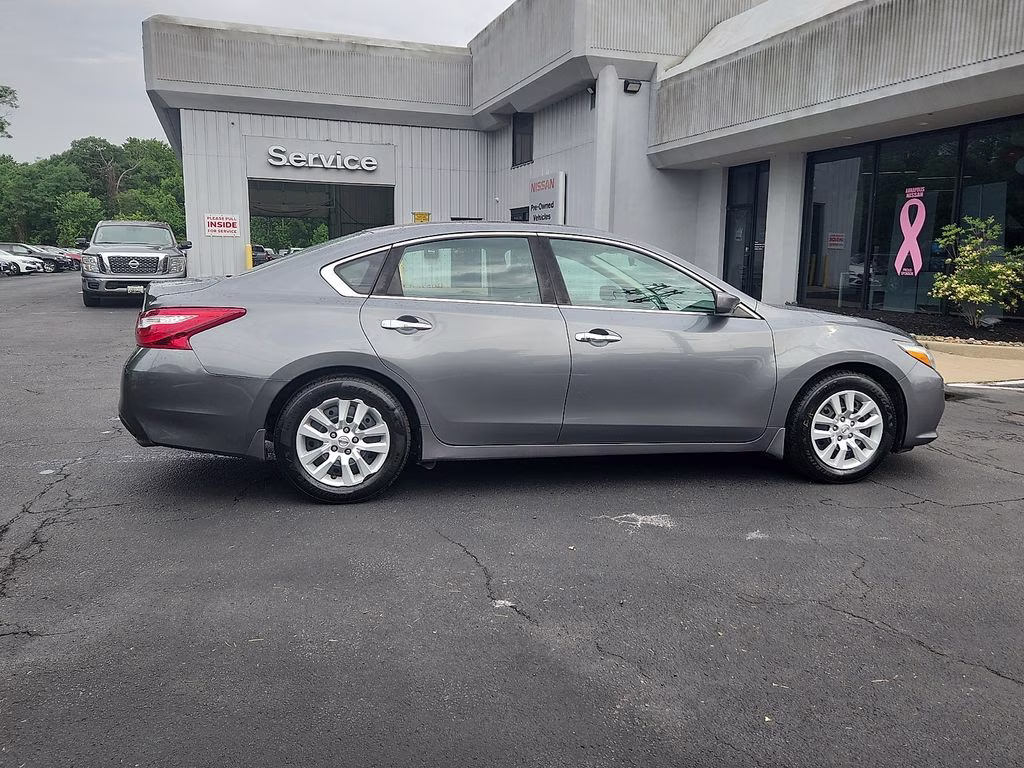 2016 Gun Metallic Nissan Altima 2.5 S FWD Sedan