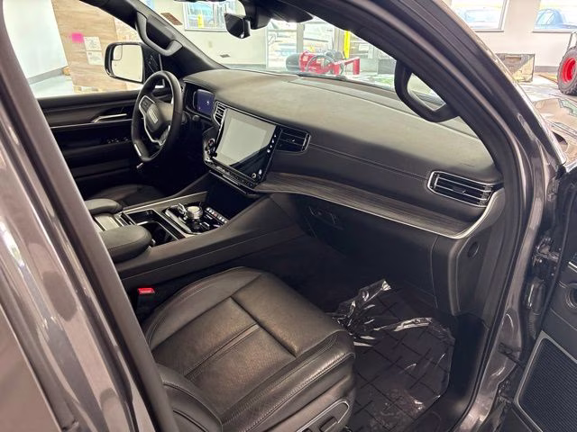 2024 Baltic Gray Metallic Clearcoat Jeep Wagoneer L Series III 4X4 SUV