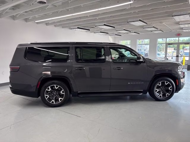2024 Baltic Gray Metallic Clearcoat Jeep Wagoneer L Series III 4X4 SUV