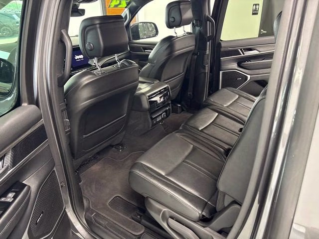 2024 Baltic Gray Metallic Clearcoat Jeep Wagoneer L Series III 4X4 SUV