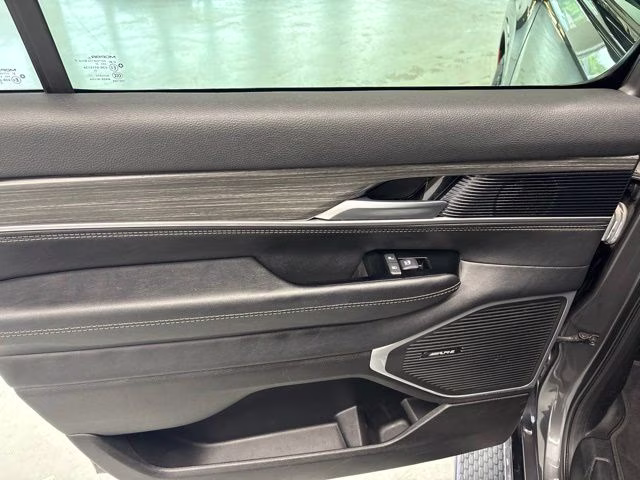 2024 Baltic Gray Metallic Clearcoat Jeep Wagoneer L Series III 4X4 SUV