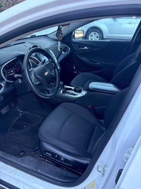 2018 Summit White Chevrolet Malibu LT FWD Sedan