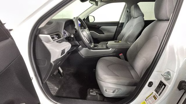 2023 Pearl Toyota Highlander L FWD SUV