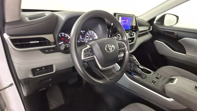 2023 Pearl Toyota Highlander L FWD SUV