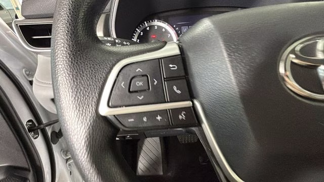 2023 Pearl Toyota Highlander L FWD SUV