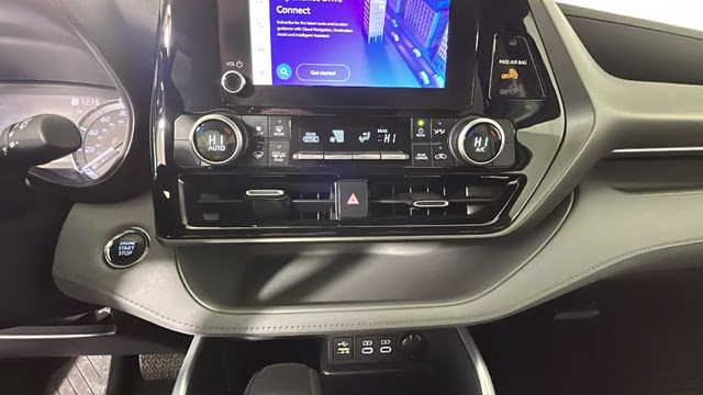 2023 Pearl Toyota Highlander L FWD SUV