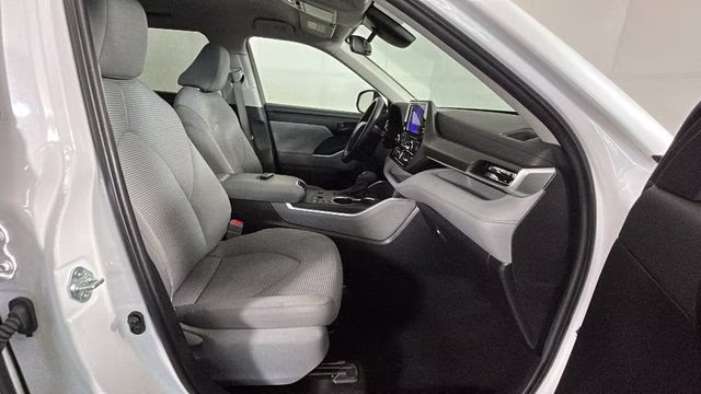2023 Pearl Toyota Highlander L FWD SUV
