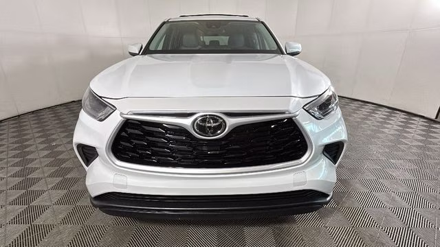2023 Pearl Toyota Highlander L FWD SUV