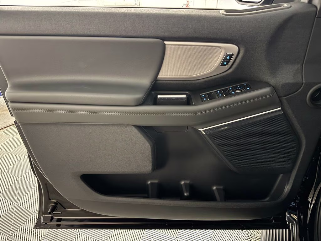 2026 Agate Black Metallic Ford Expedition Active RWD SUV