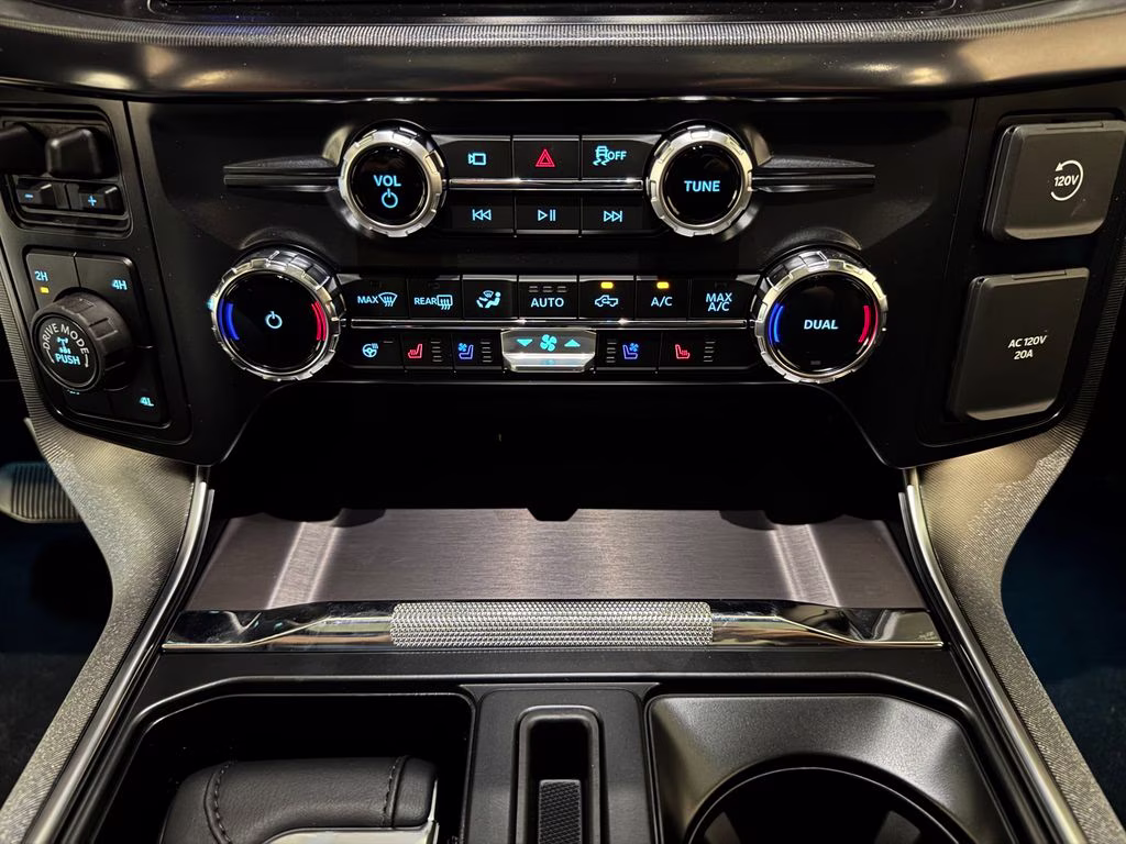 2026 Avalanche Ford F-150 Platinum 4X4 Truck