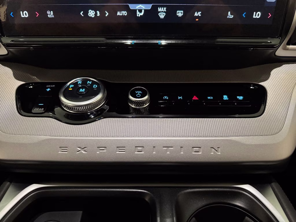 2026 Agate Black Metallic Ford Expedition Active RWD SUV