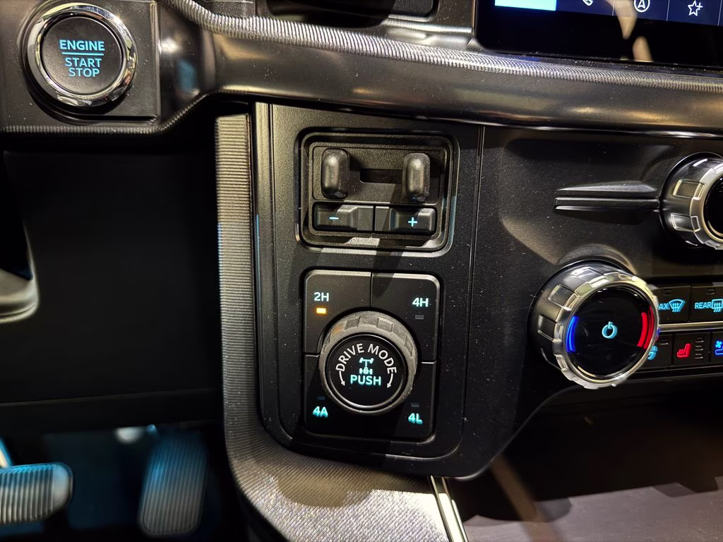 2026 Avalanche Ford F-150 Platinum 4X4 Truck