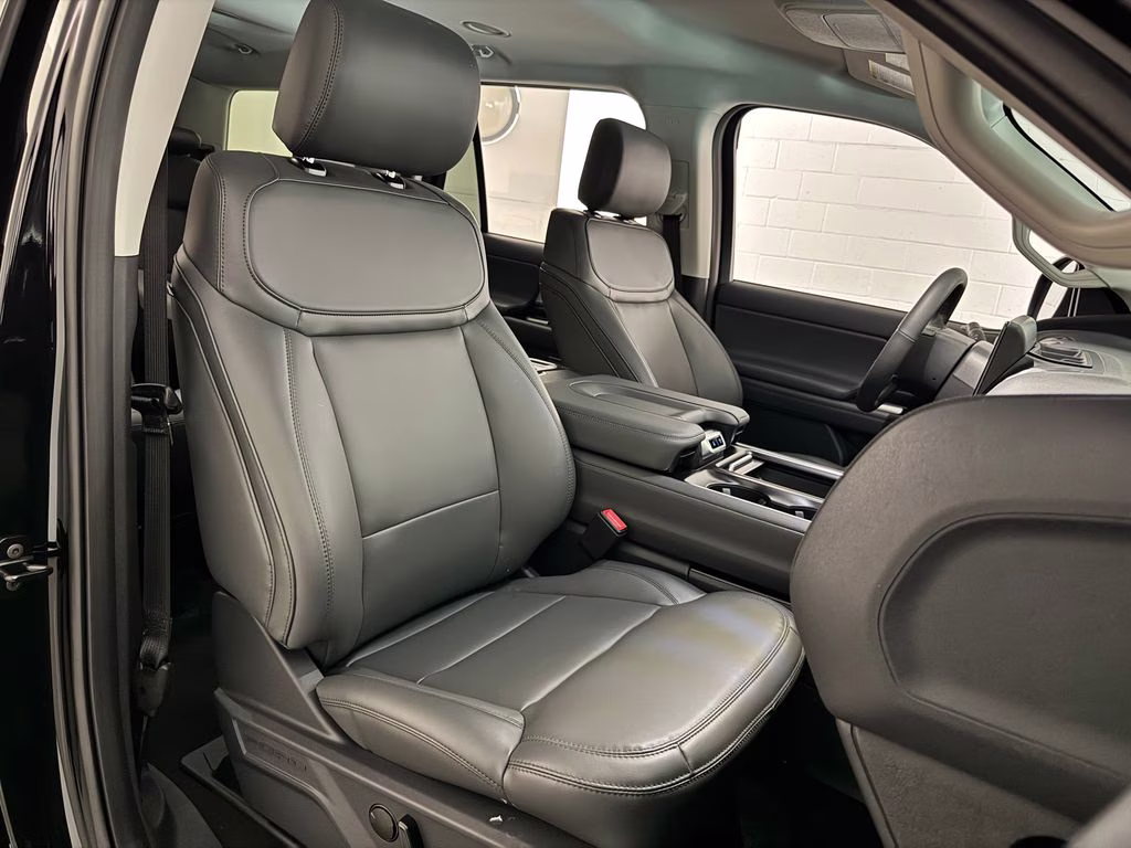 2026 Agate Black Metallic Ford Expedition Active RWD SUV