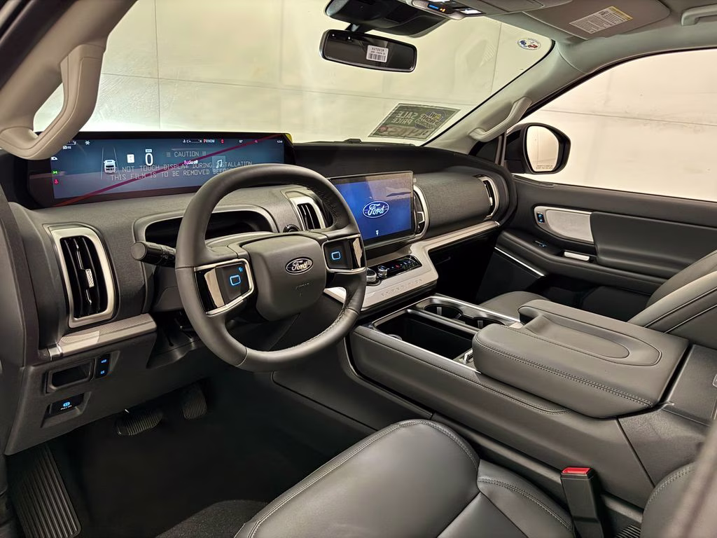 2026 Agate Black Metallic Ford Expedition Active RWD SUV