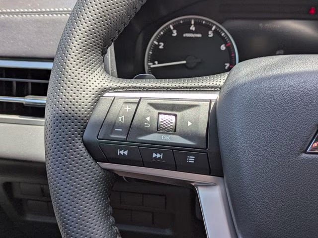 2026 Black Diamond Mitsubishi Outlander LE FWD SUV