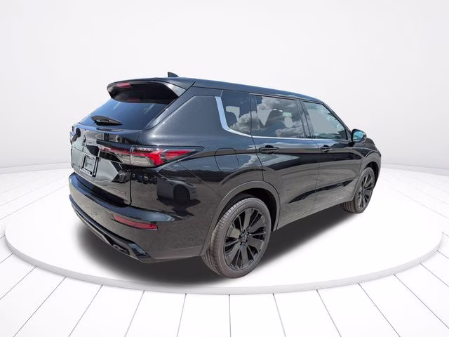 2026 Black Diamond Mitsubishi Outlander LE FWD SUV