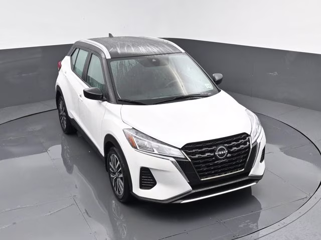 2023 Aspen White/Super Black Nissan Kicks SV FWD SUV