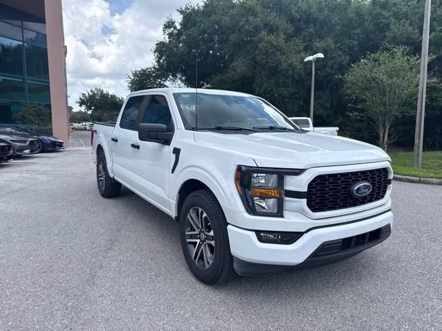 2023 Oxford White Ford F-150 XL Crew Cab Pickup RWD Truck