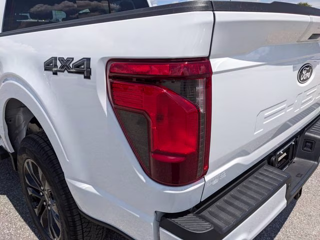 2026 Oxford White Ford F-150 XLT 4X4 Truck