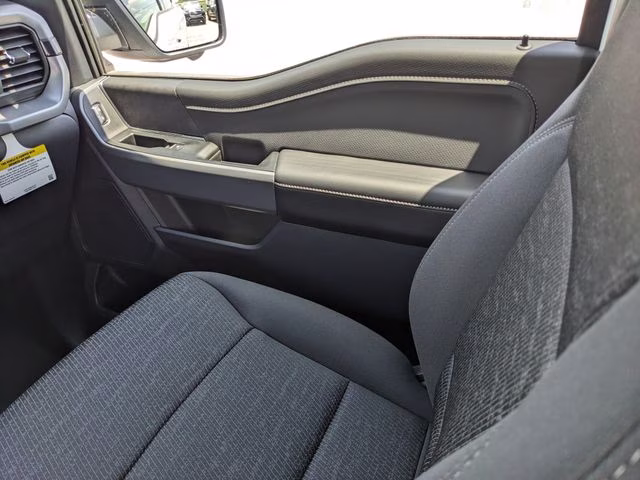 2026 Oxford White Ford F-150 XLT 4X4 Truck