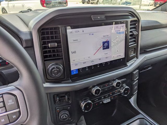 2026 Oxford White Ford F-150 XLT 4X4 Truck