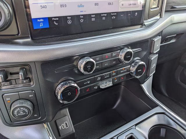 2026 Oxford White Ford F-150 XLT 4X4 Truck