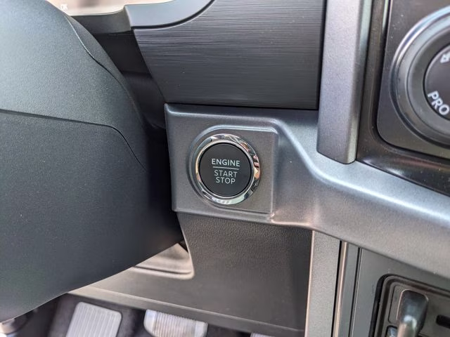 2026 Oxford White Ford F-150 XLT 4X4 Truck