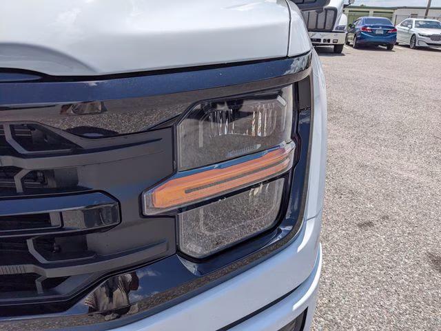 2026 Oxford White Ford F-150 XLT 4X4 Truck