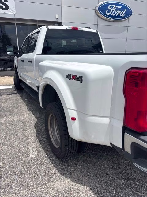 2025 White Ford Super Duty F-350 DRW XLT 4X4 Truck